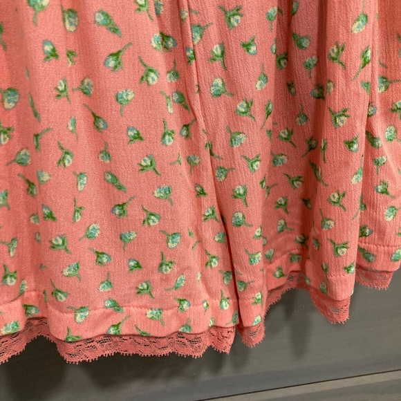 Womens’ Sleeveless Romper with Pockets - Picture 4 of 7